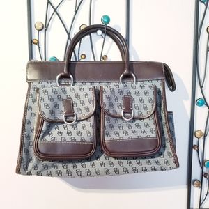 Dooney & Bourke double pocket tote style bag